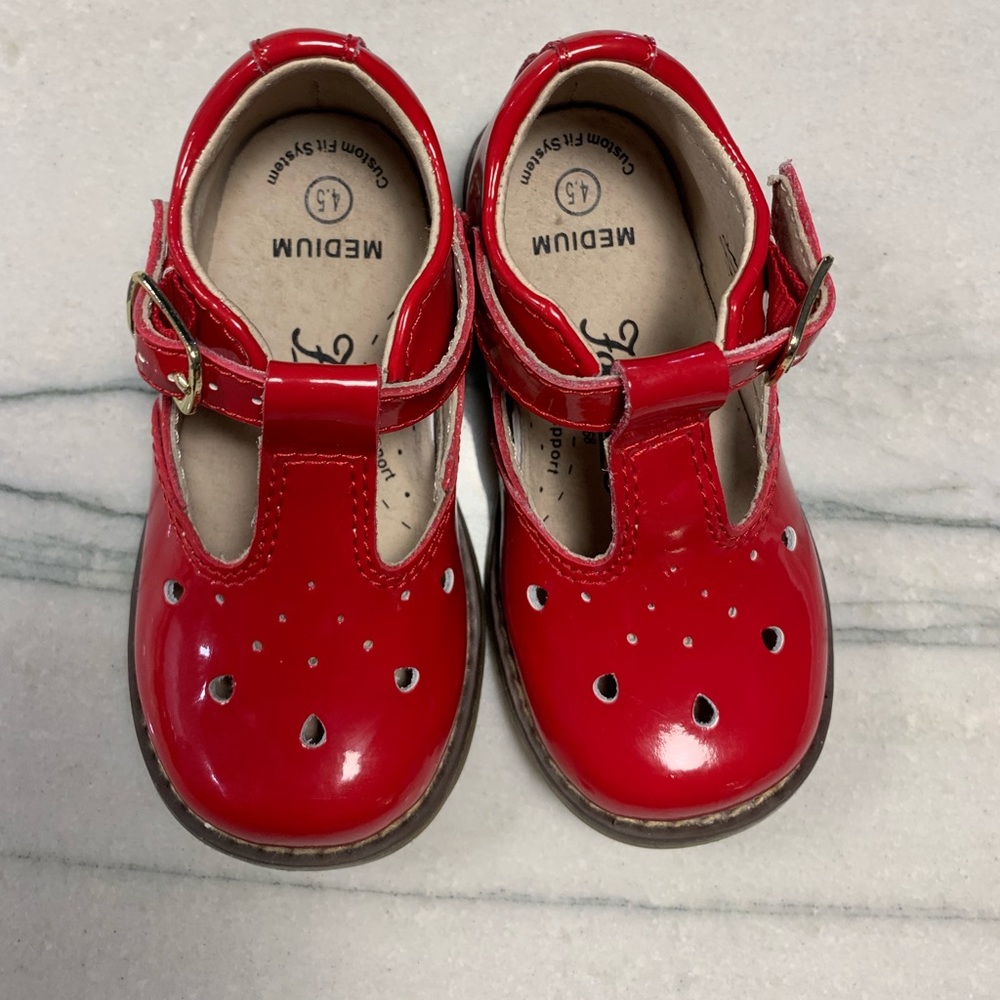 Footmates patent leather